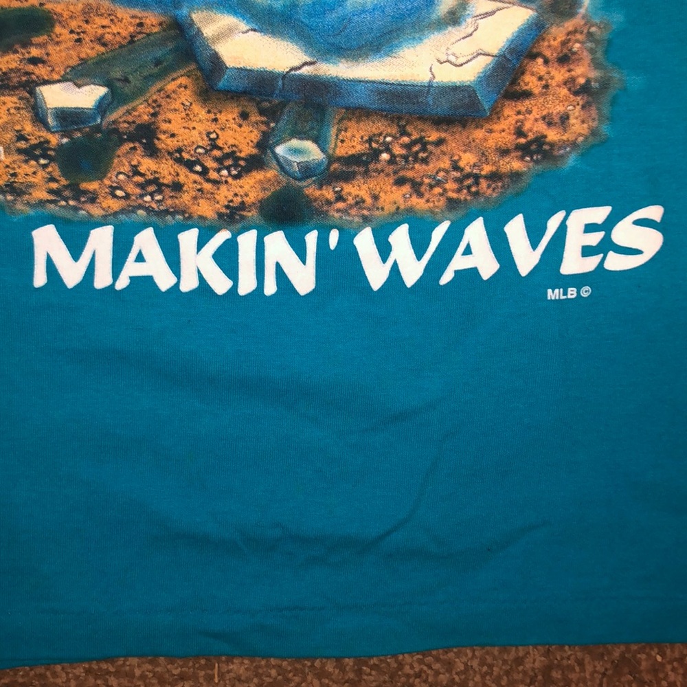 💥SOLD Vintage Florida Marlins Tshirt - Picture 4 of 6